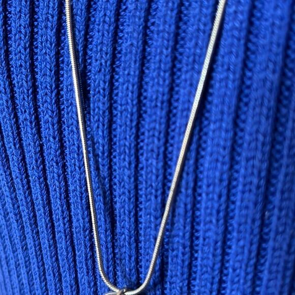 Long silver tone necklace - Picture 6 of 6